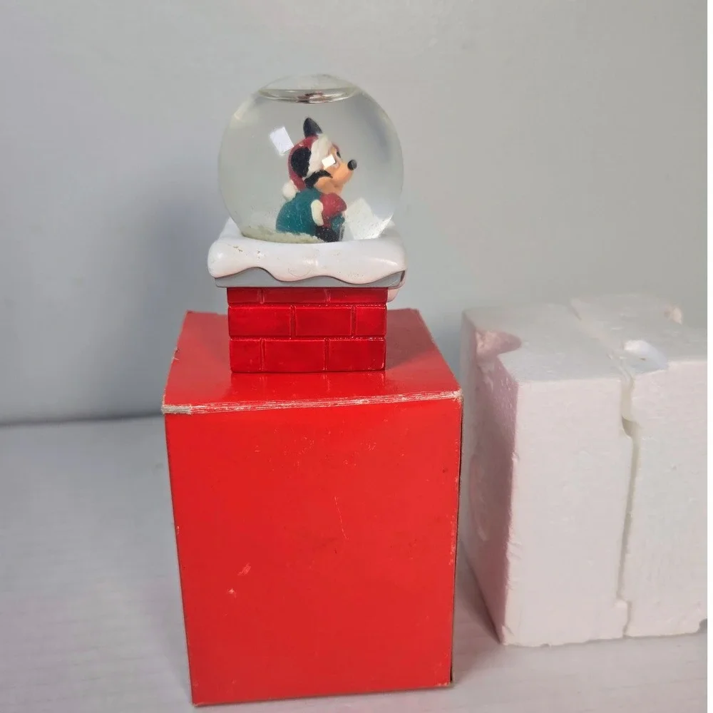 Disney Mickey Mouse‎ Snow Globe 2002 JCPenney Christmas Chimney